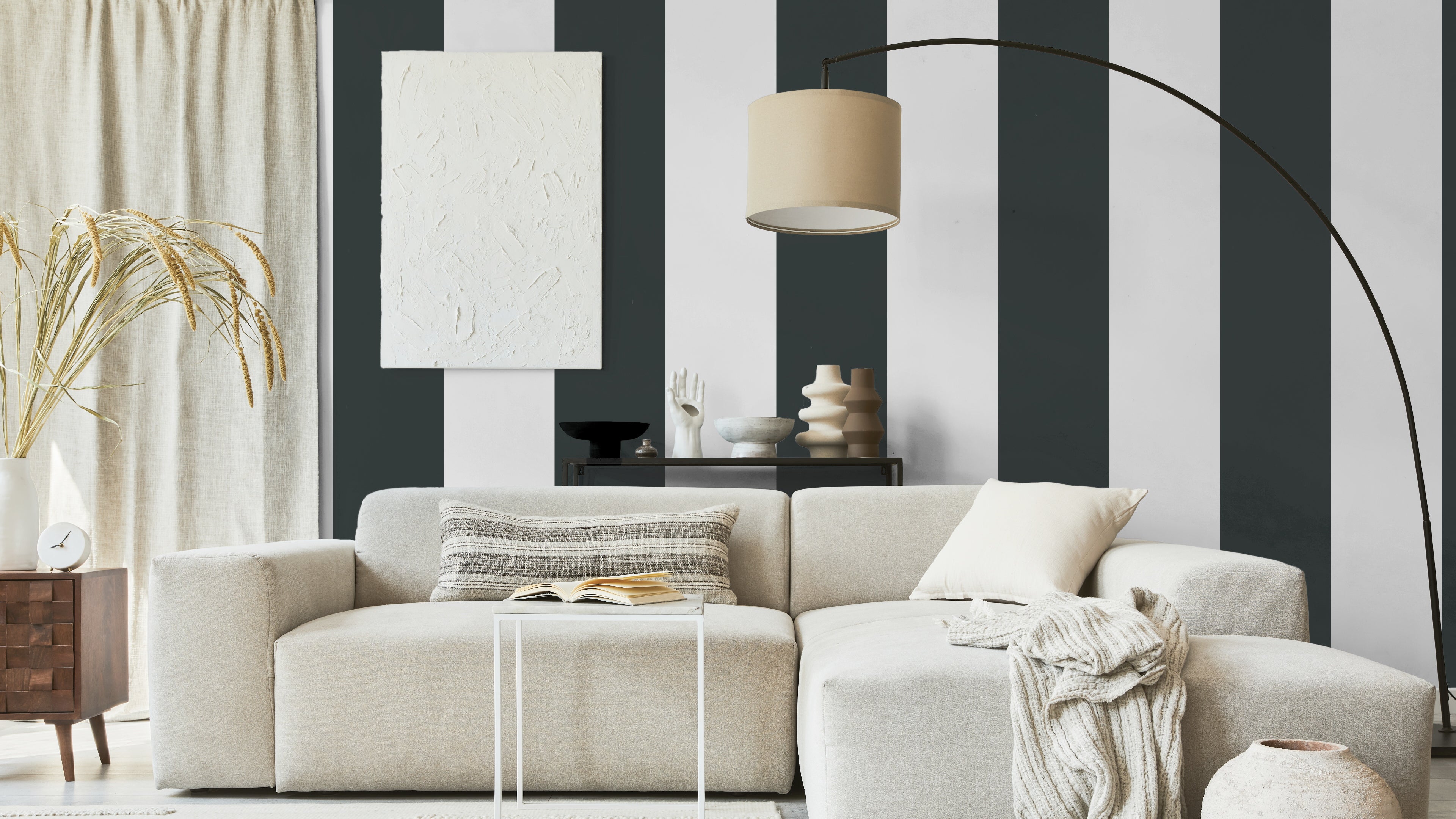 Big Stripes - Vit/Mörkgrå - Klassisk randig tapet med stark kontrast