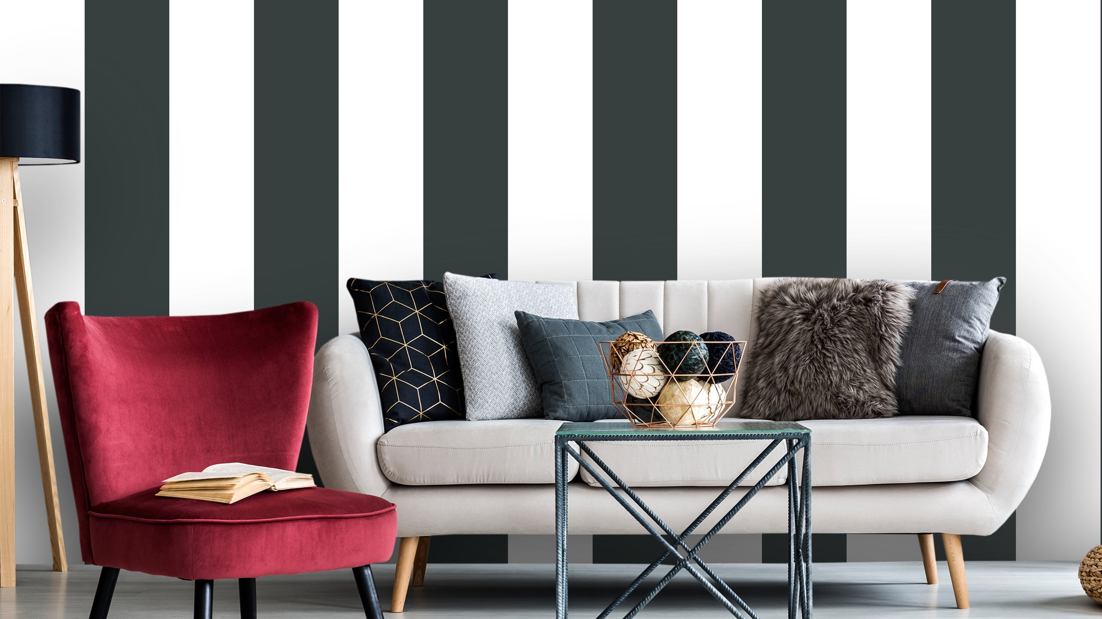 Big Stripes - Vit/Mörkgrå - Klassisk randig tapet med stark kontrast