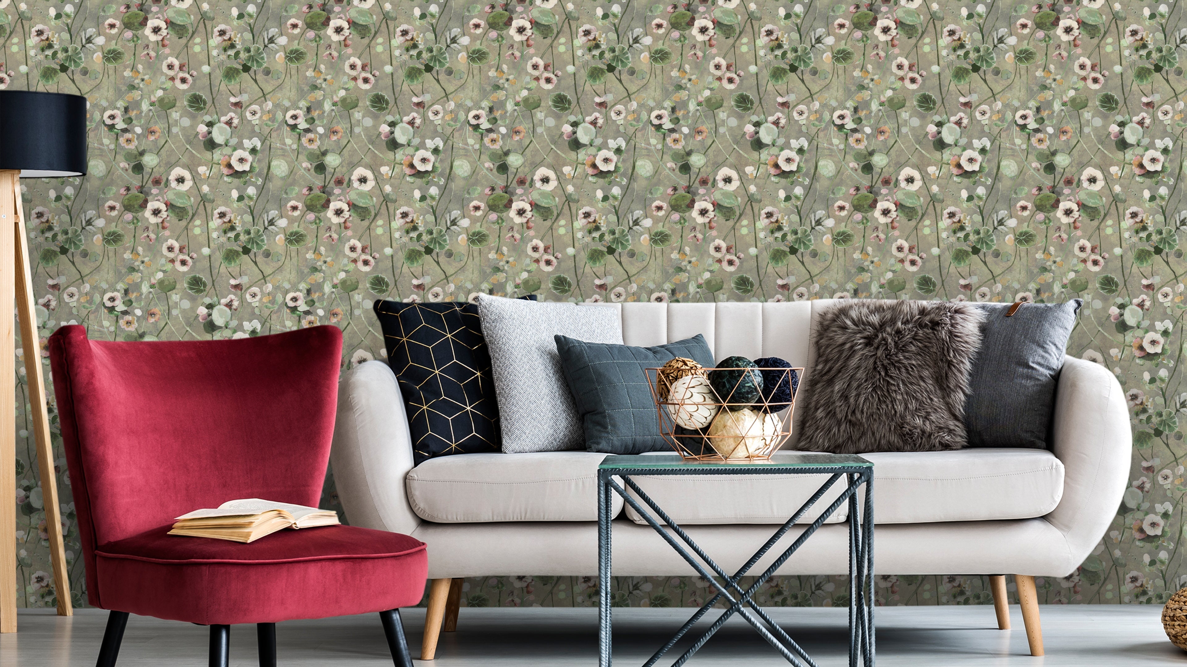 Krasse - Greyish – Handmålad tapet med levande blommor i sofistikerade grå toner