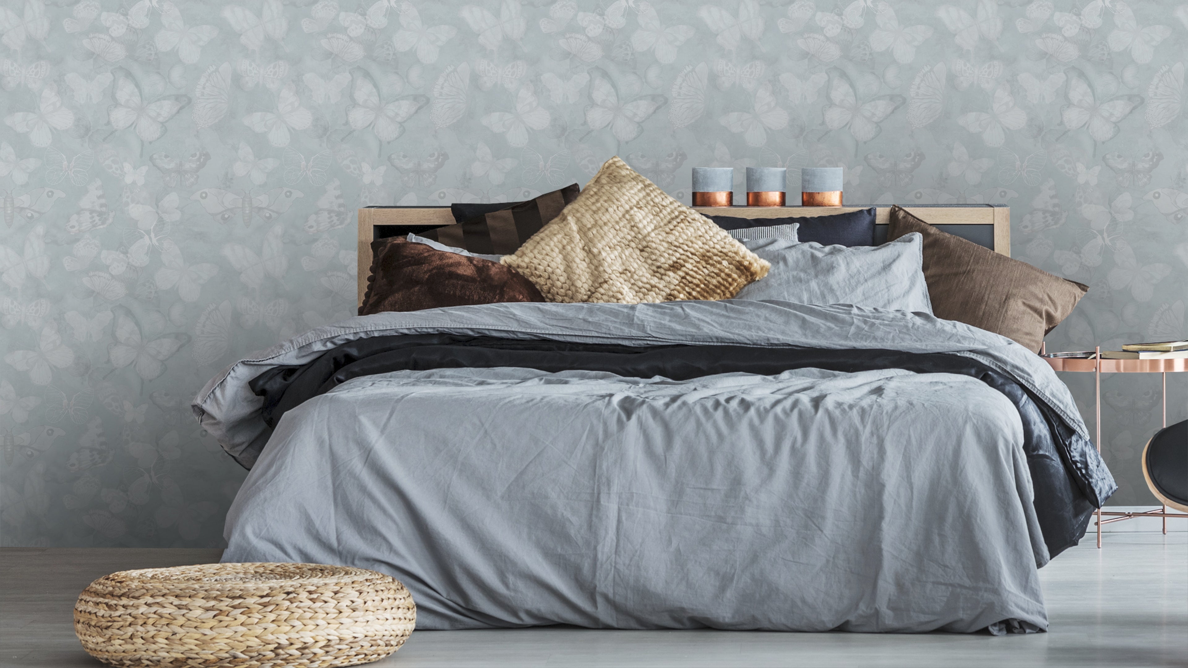 Mariposa - Regntunga moln - Fjärilstapet i akvarell med melerad bakgrund