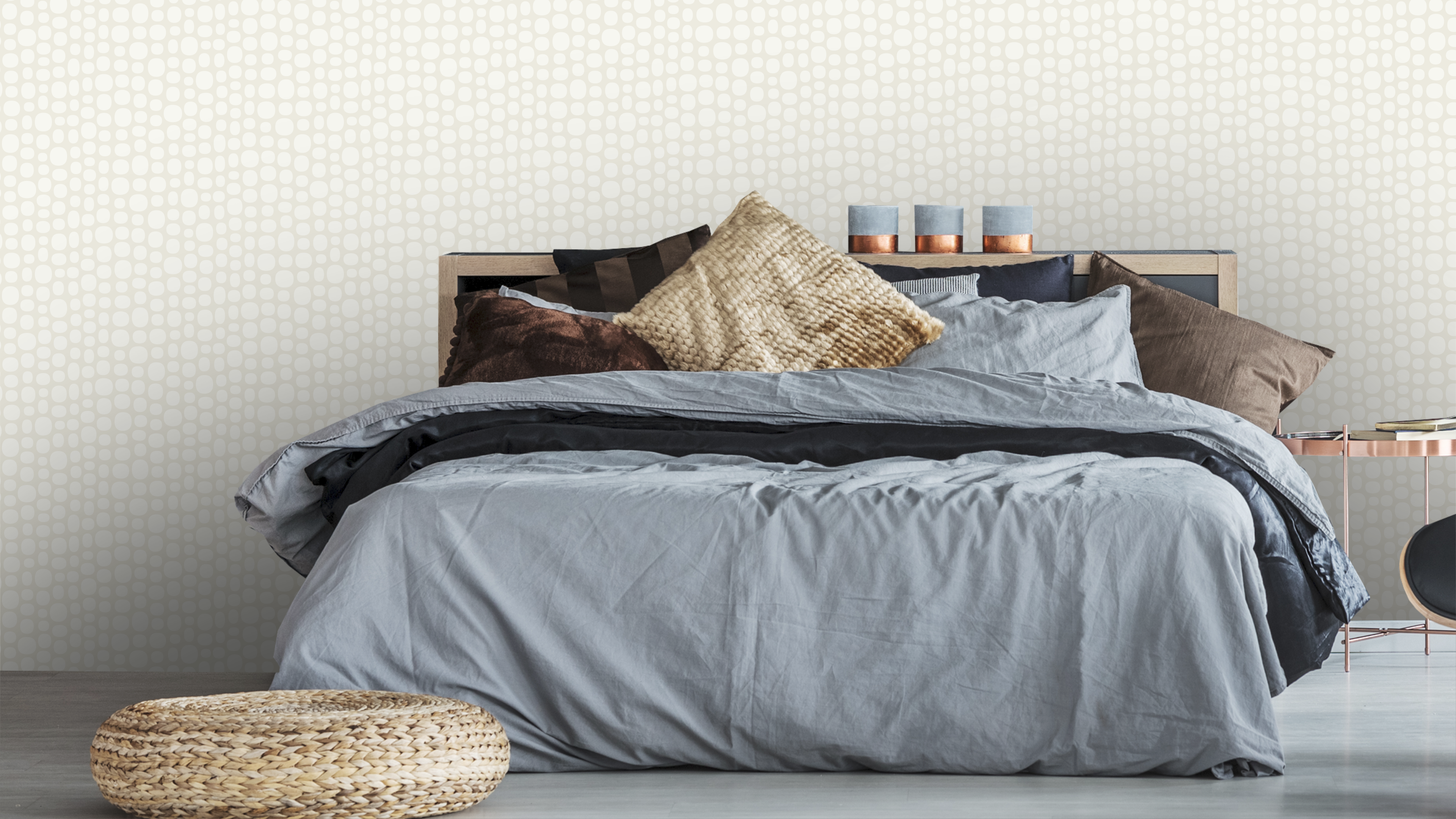 Prickodil - Scandinavian Light - Ljus retrotapet med asymmetriska prickar