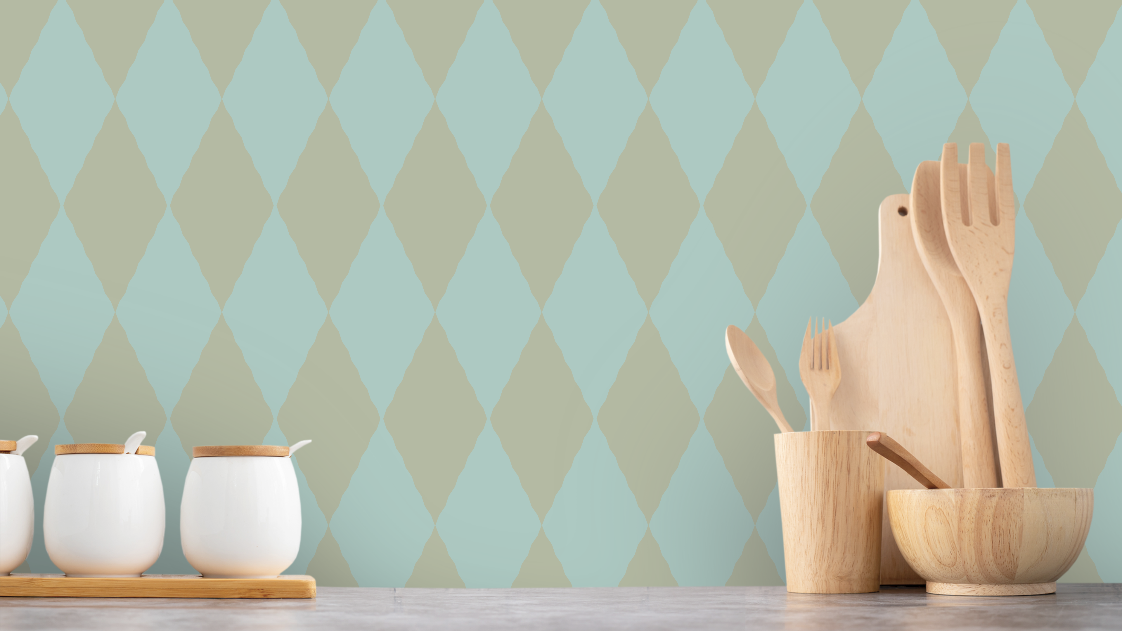 Wavy Diamond - Emerald - Geometrisk tapet med vågiga diamanter i gröna toner