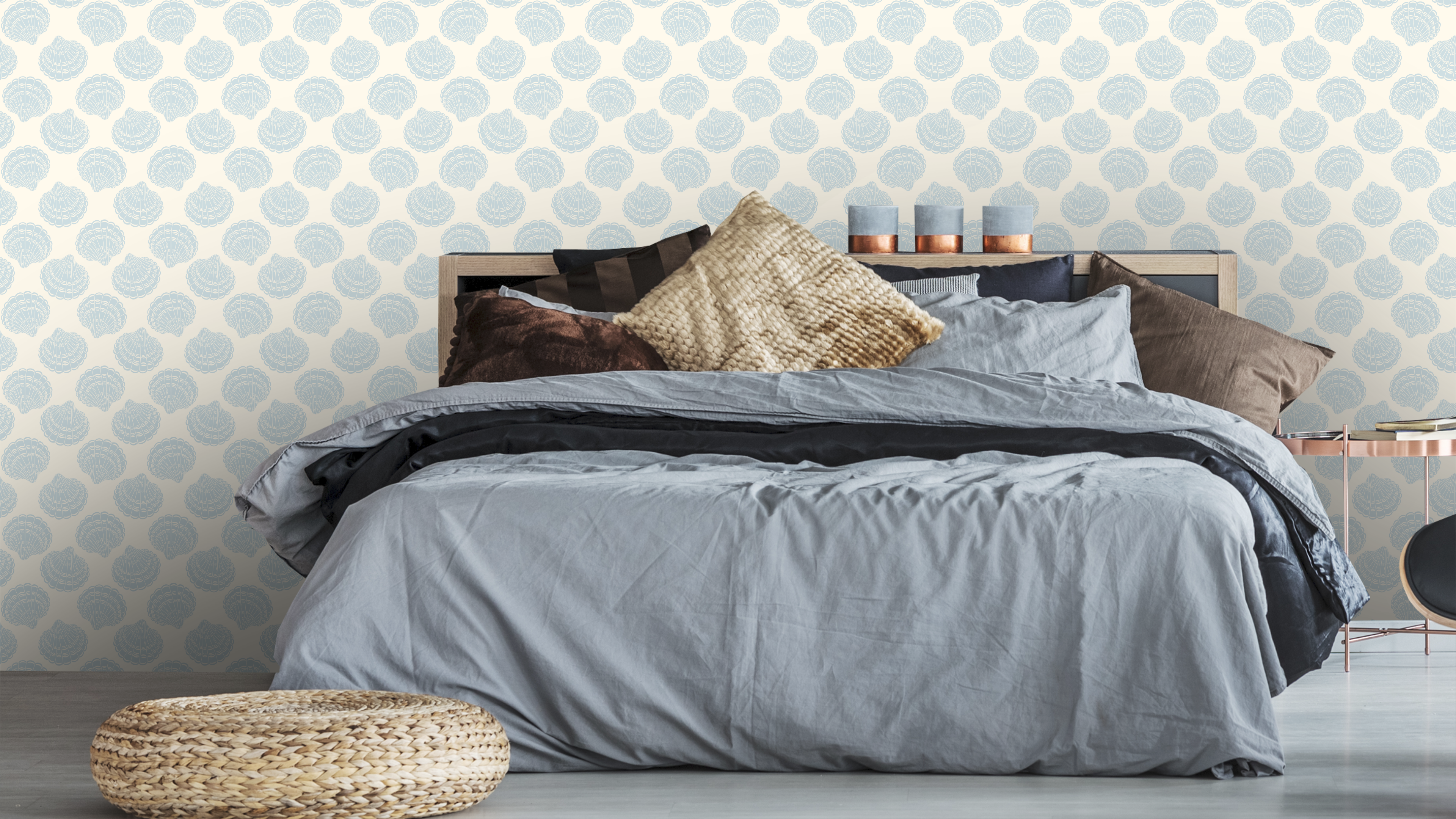 Reval Wallpaper Vongole - Light Blue - Elegant tapet med musselskal i pastellblått – högkvalitativ tapet för en personlig ...
