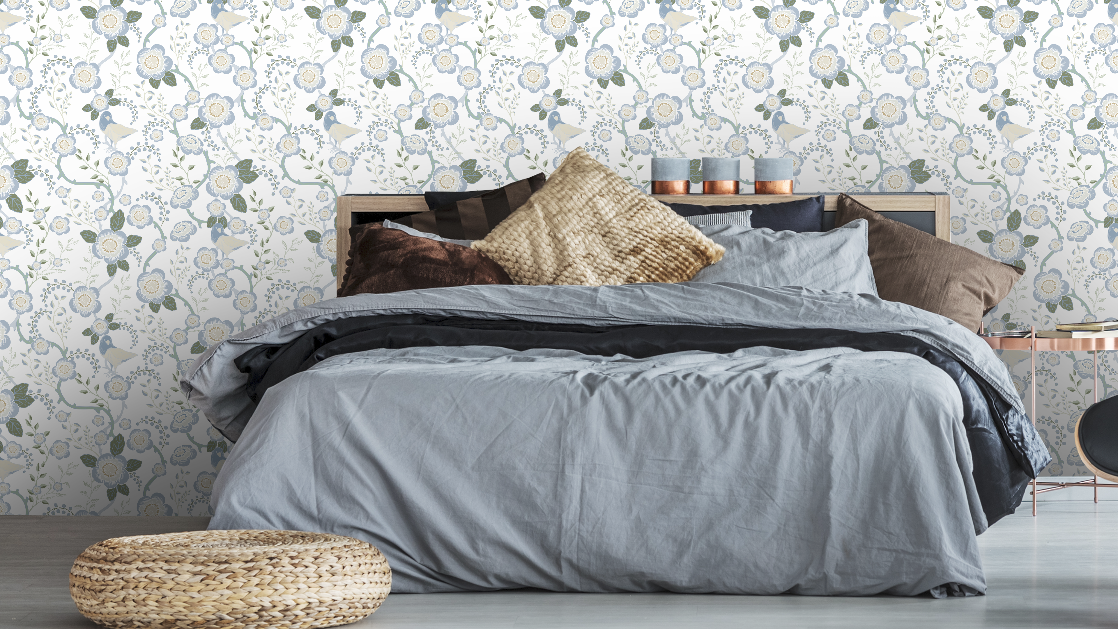 Reval Wallpaper Epiphany - Creme grön - Romantisk tapet med fåglar och blommor – högkvalitativ tapet för en personlig och ...