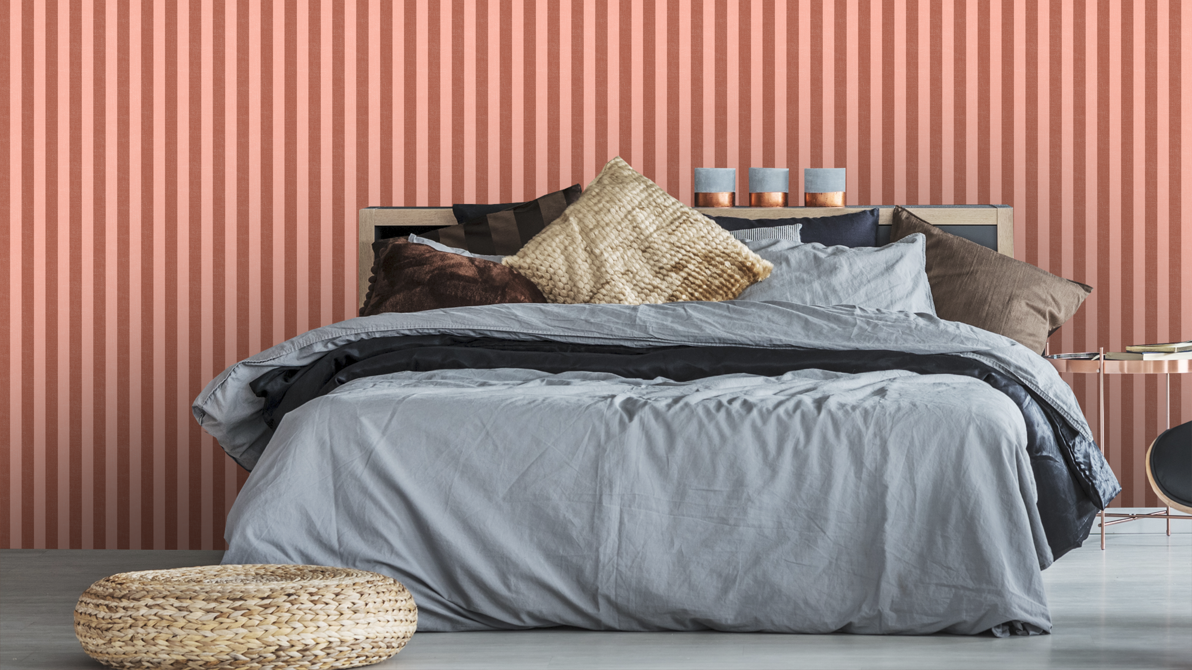 Reval Wallpaper Umbrella Stripe - Sunset - Lekfull randig tapet i pastellfärger för barnrummet – högkvalitativ tapet för e...