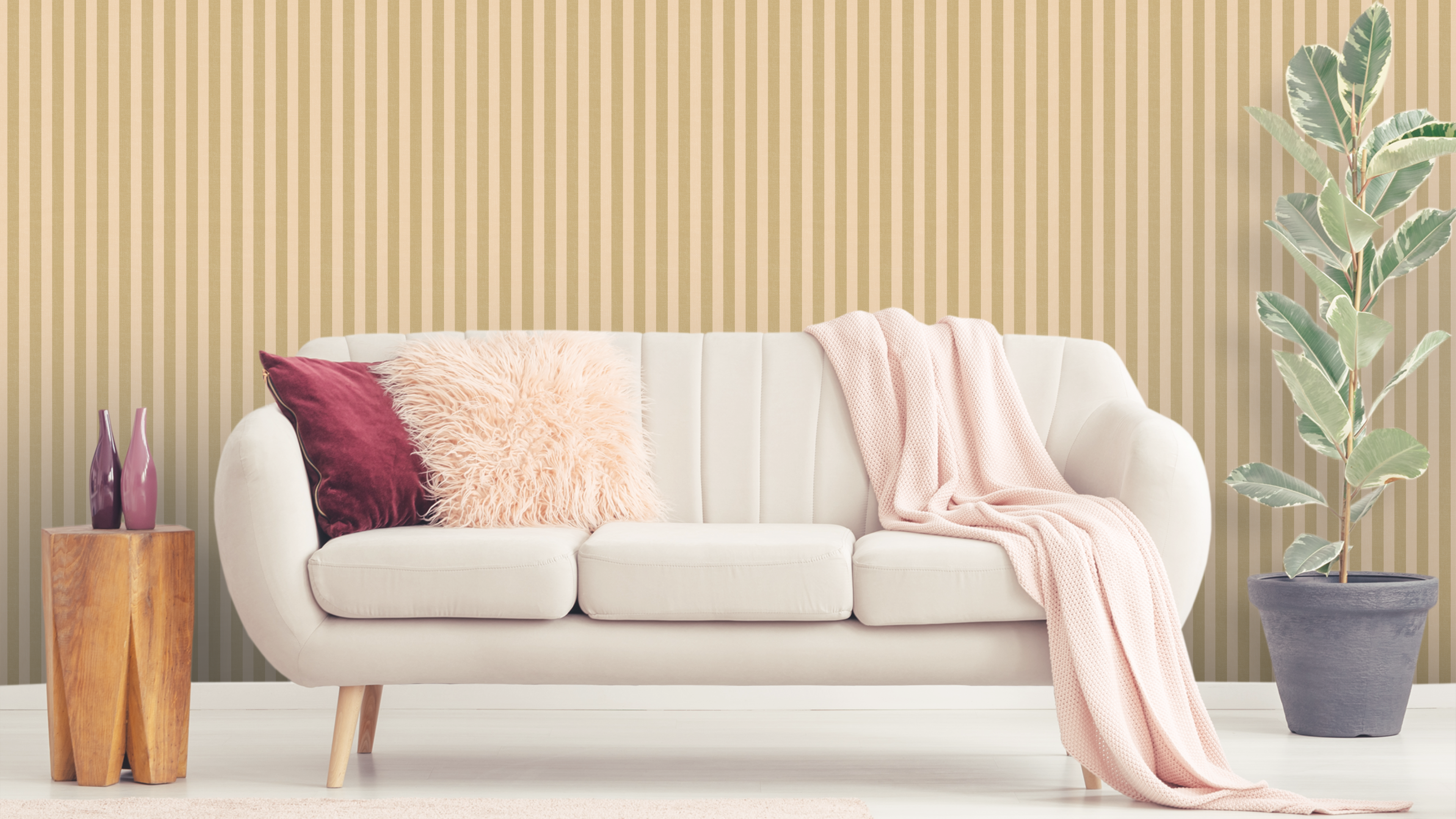 Umbrella Stripe - Gold - Lekfull randig tapet i gula pastellfärger för barnrummet