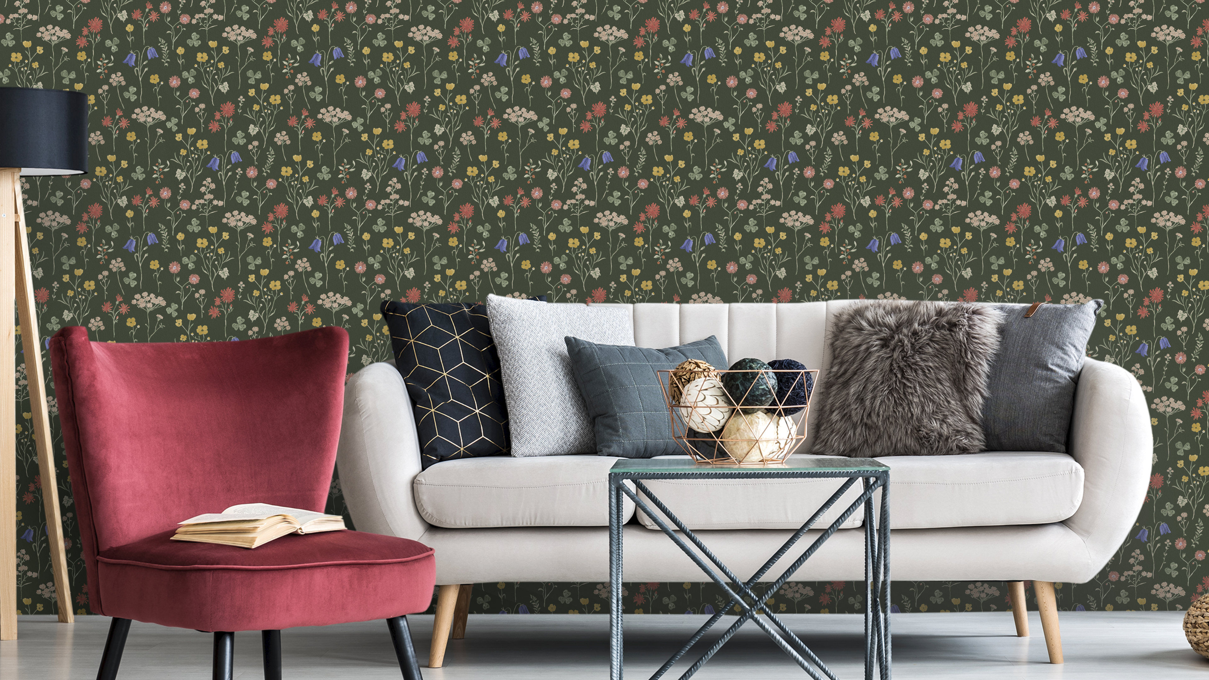 Sommaräng - Mossgrön – Naturlig tapet med vilda blommor i djupa gröna toner