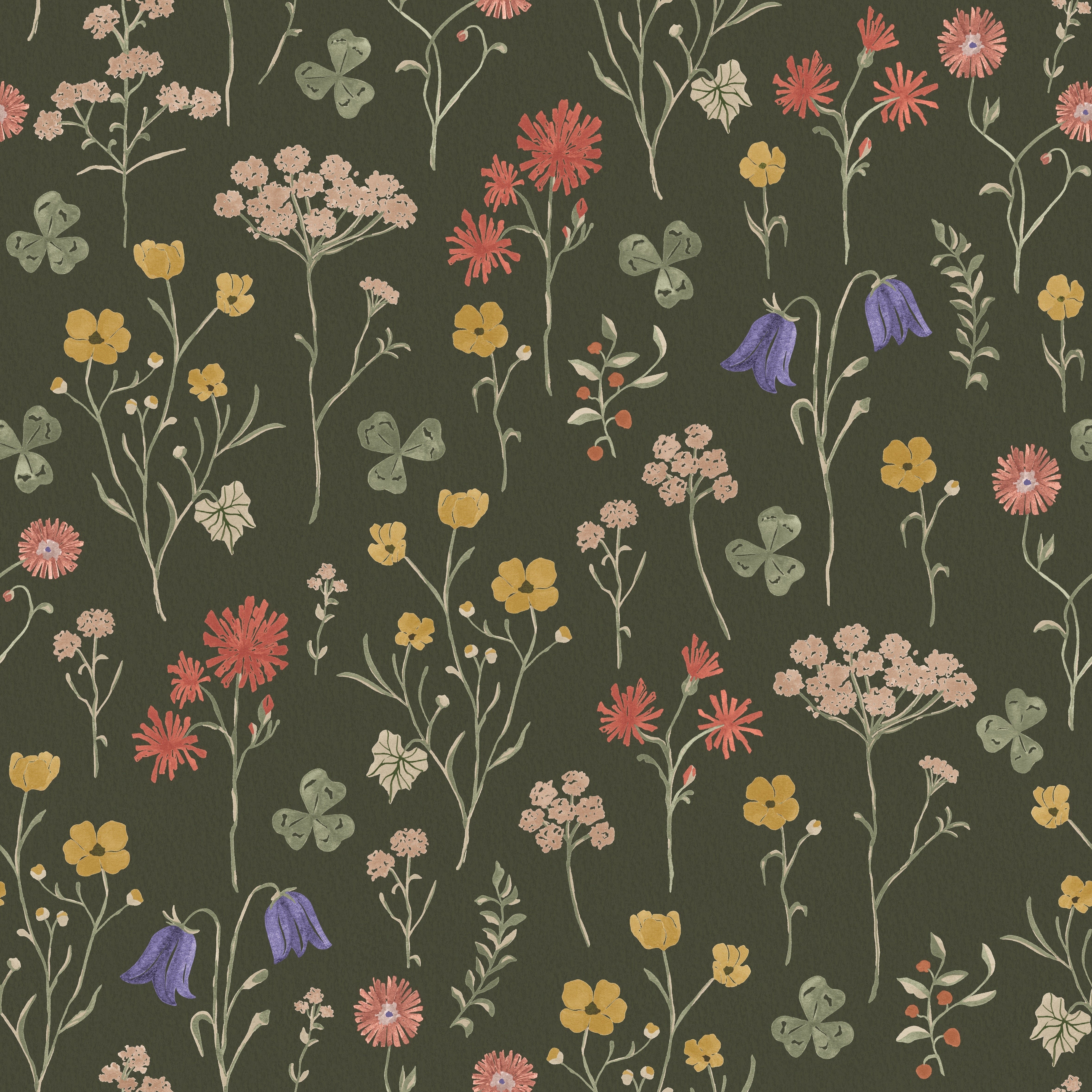 Sommaräng - Mossgrön – Naturlig tapet med vilda blommor i djupa gröna toner