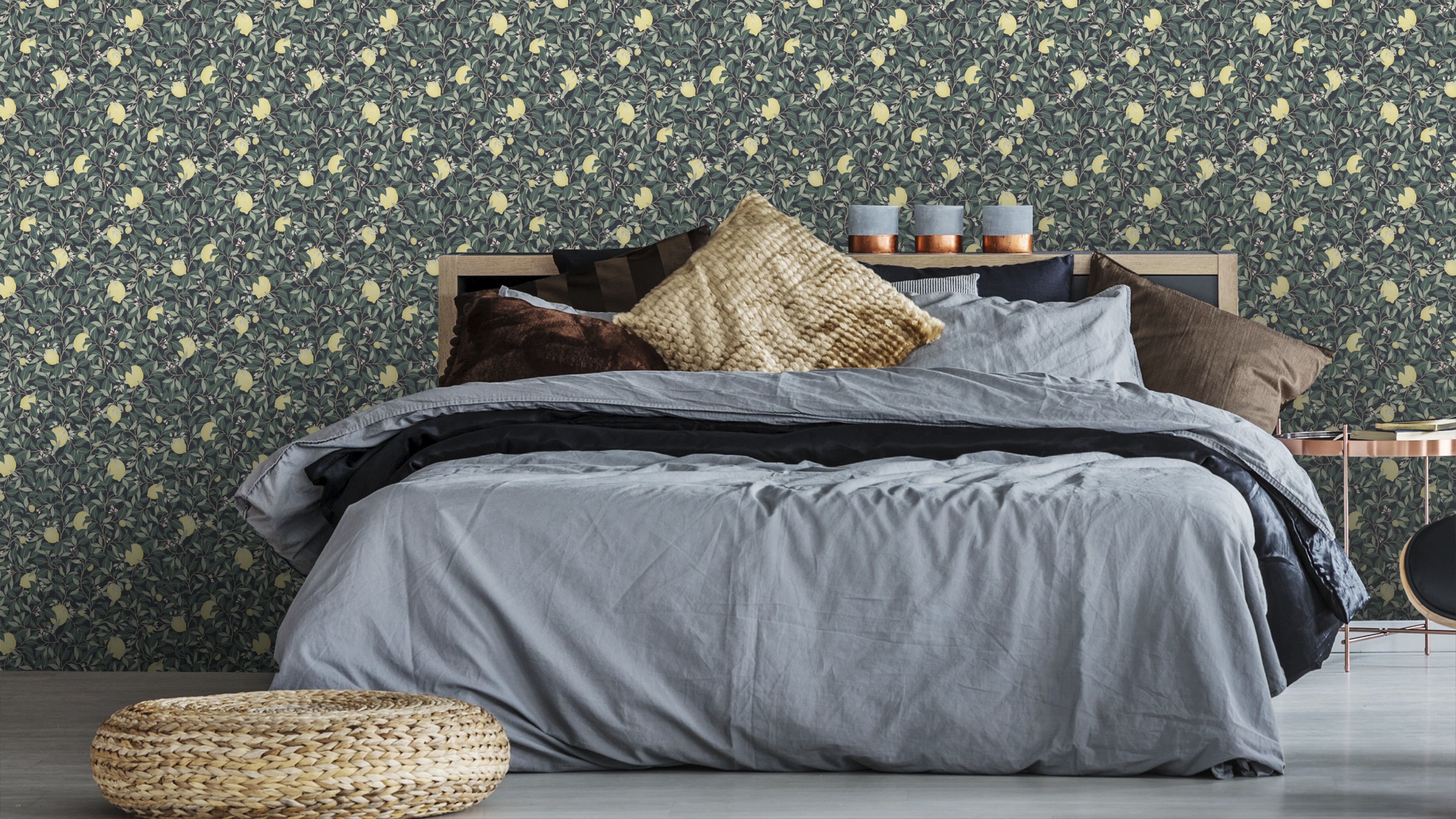 Lemongarden - Blågrön - Citronmönstrad tapet i blågröna toner