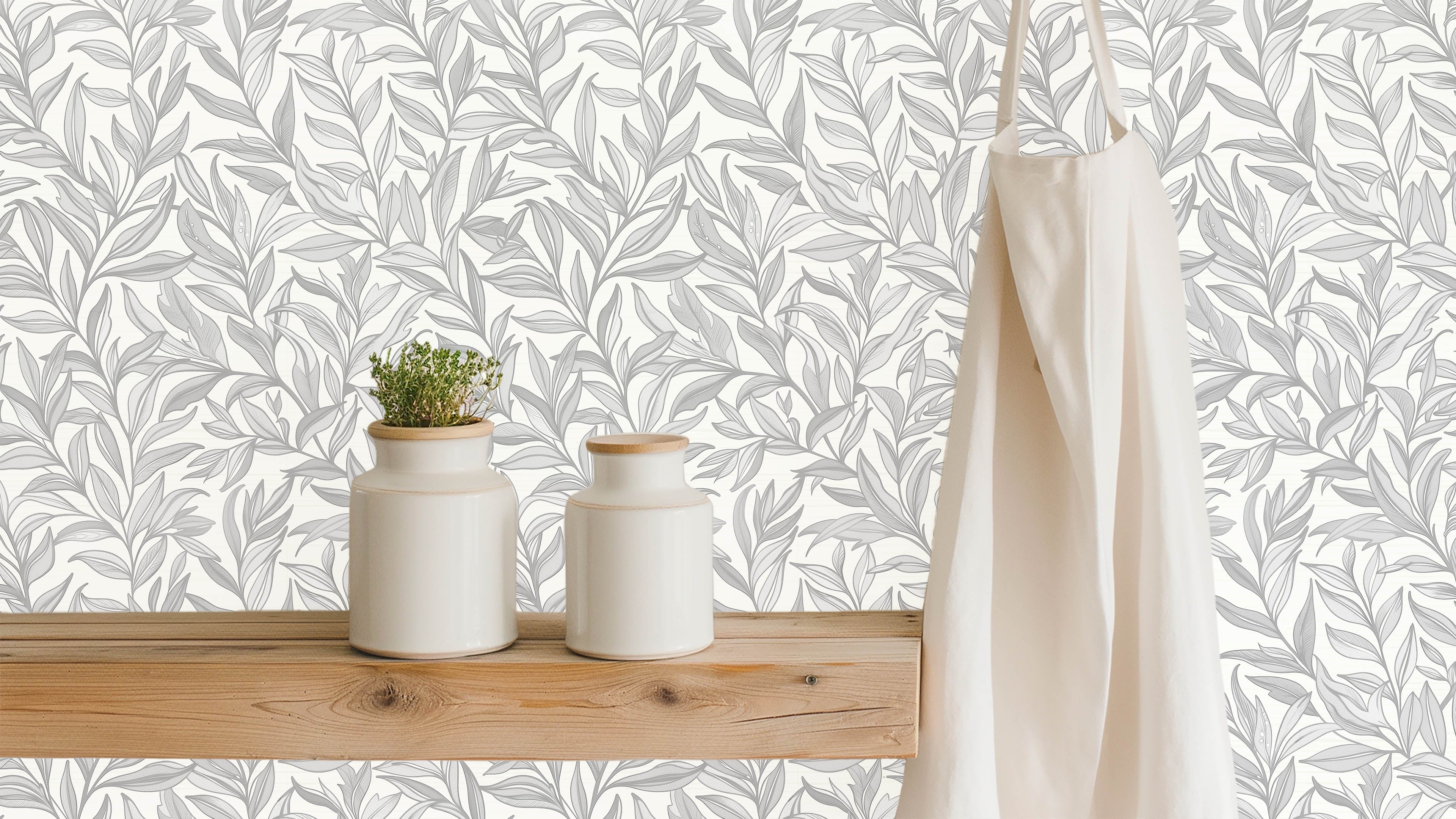 Reval Wallpaper Boughs - Grå - Elegant tapet med handritade blad i grå toner – högkvalitativ tapet för en personlig och ha...