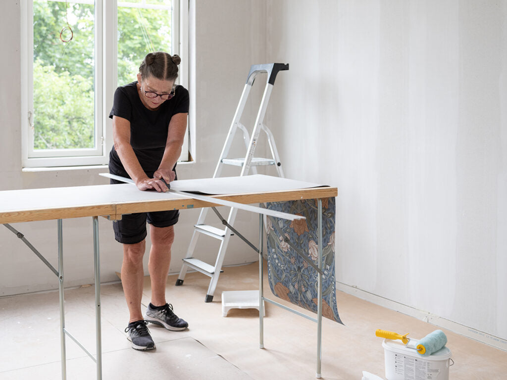 ANZA Tapetlinjal aluminium - 160cm Med spår för tapetskärklots.