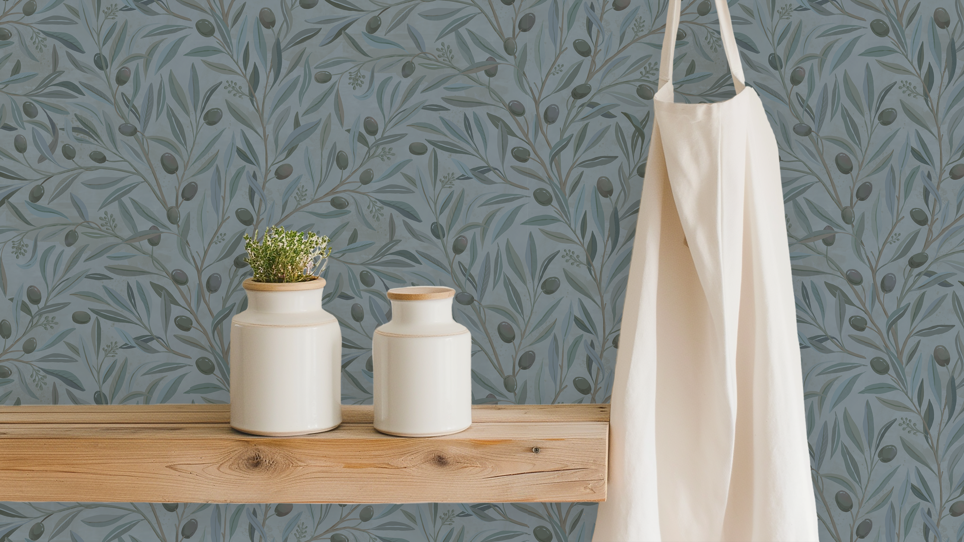 Olivia Half Drop Dove - Elegant tapet med olivkvistar i mjuka blå toner