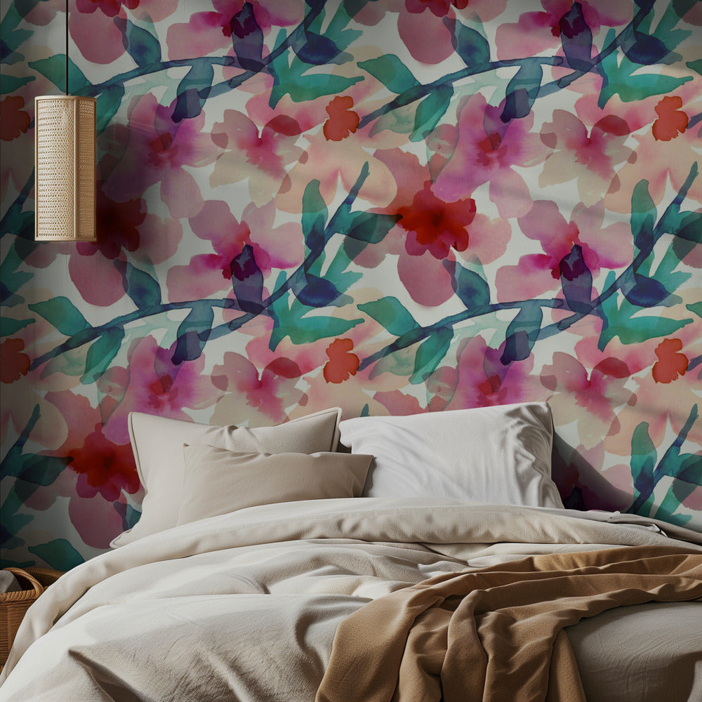 Floral parade II – Konstnärlig tapet med akvarellblommor i färgstark design
