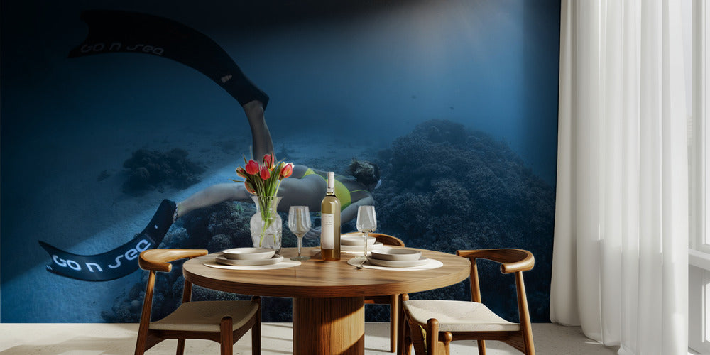 Apnea - Fascinerande fototapet med undervattensäventyr och dykning by Barathieu Gabriel