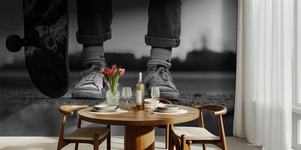 On the road - Svartvitt fototapet med skateboard och ungdomlig energi by Laura Marchetti