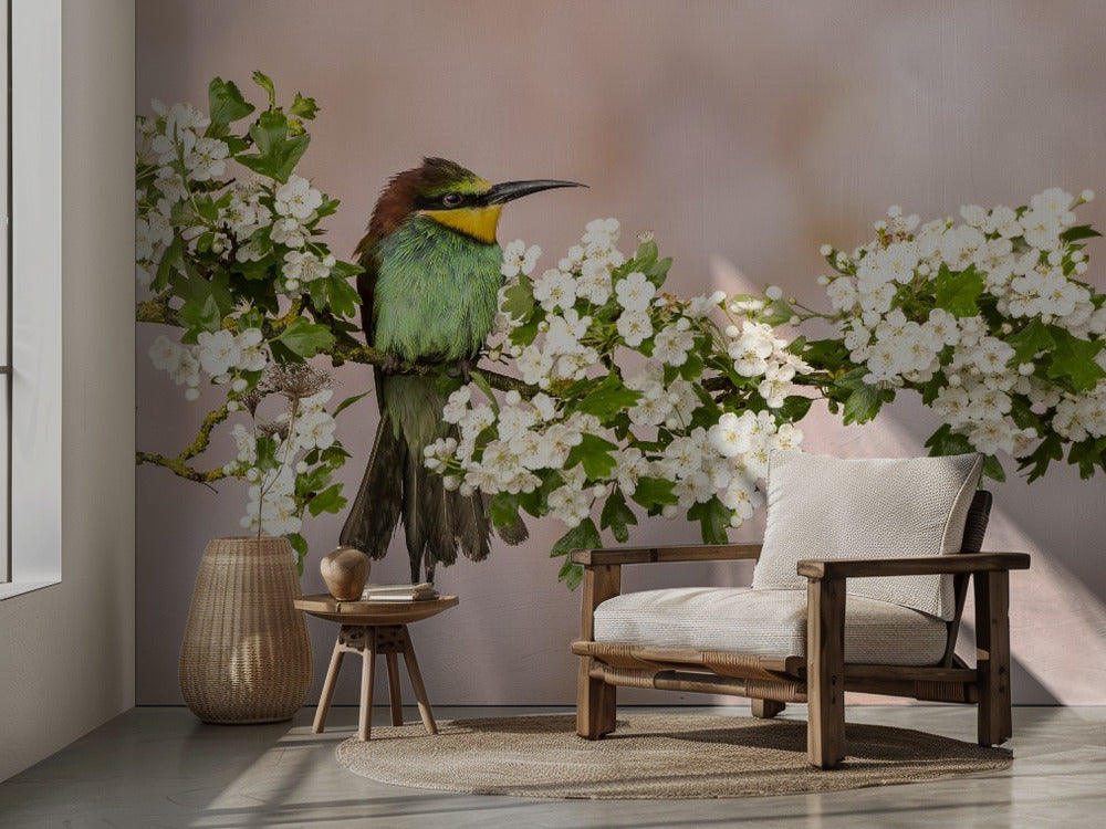 Bee-eater – Exotisk fototapet med biätare och rosa blommor