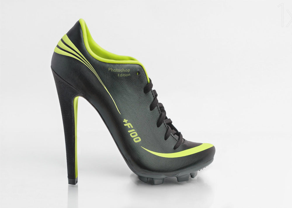 Conceptual boot - Fotbollssko som högklackad pump