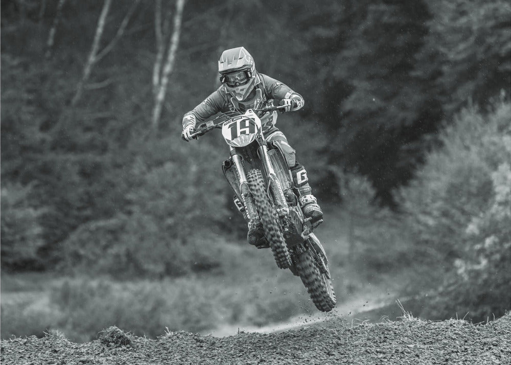 19 - Motocrossförare nummer 19