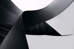 Wall mural Diverging lines – fototapet med unikt motiv som skapar en inspirerande fondvägg