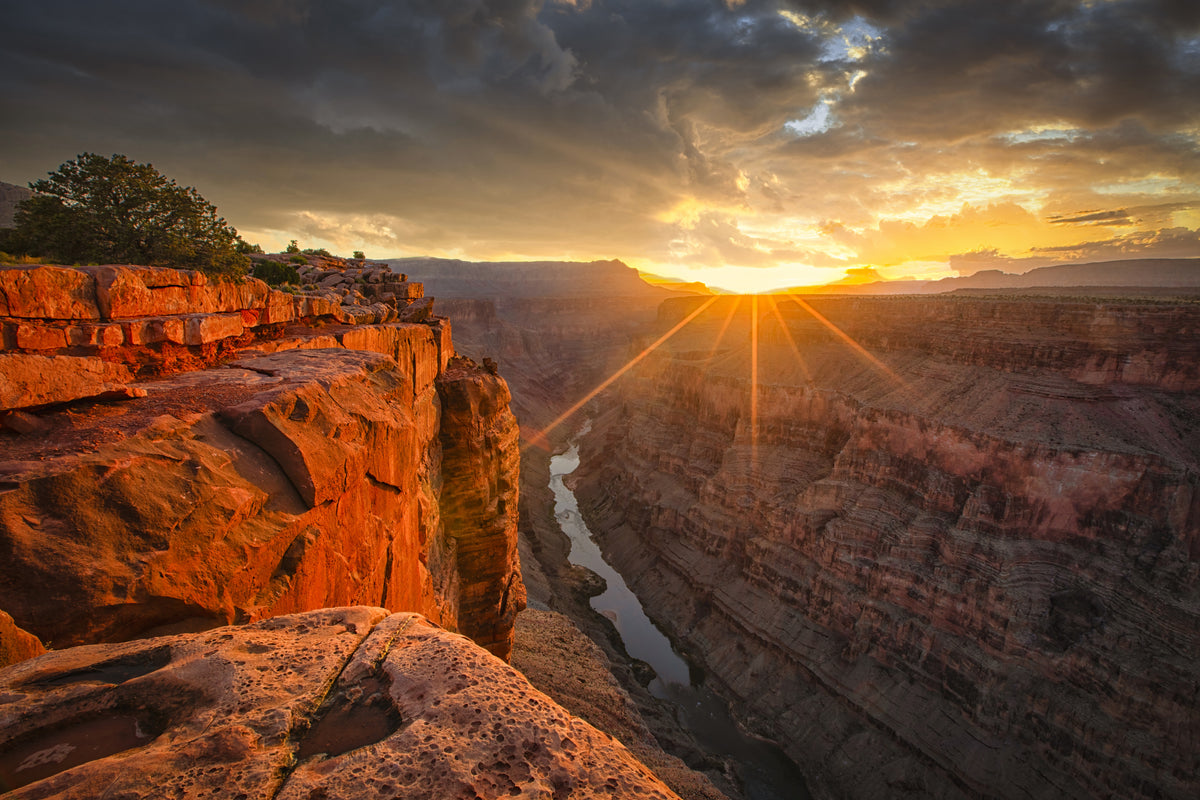Sol opp over Grand Canyon
