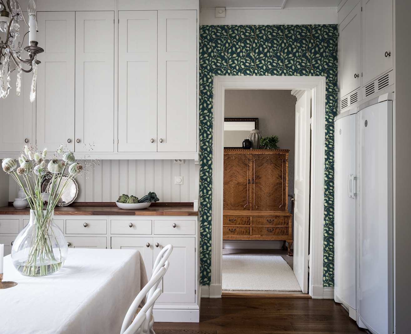 Reveal Wallpaper Nocciola - Pine Grön – kvalitetsprodukt för ett vackrare och mer hållbart hem