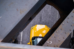 Wall mural Yellow Cab – fototapet med unikt motiv som skapar en inspirerande fondvägg
