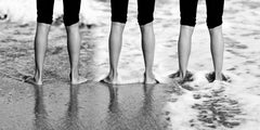 Wall mural Wet feet – fototapet med unikt motiv som skapar en inspirerande fondvägg