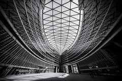 Wall mural Diapason of Milan at 9mm – fototapet med unikt motiv som skapar en inspirerande fondvägg