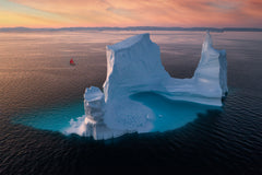 Wall mural Ephemeral Giants – fototapet med unikt motiv som skapar en inspirerande fondvägg