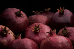 Wall mural The Power Of The Pomegranates – fototapet med unikt motiv som skapar en inspirerande fondvägg