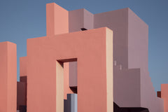 Wall mural Muralla Roja #48 – fototapet med unikt motiv som skapar en inspirerande fondvägg