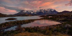 Wall mural An explosion at sunrise in Patagonia – fototapet med unikt motiv som skapar en inspirerande fondvägg