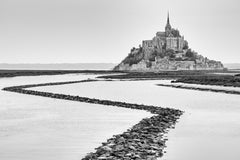 Wall mural Mont Saint Michel 3 – fototapet med unikt motiv som skapar en inspirerande fondvägg
