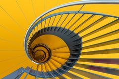 Wall mural Yellow swirl – fototapet med unikt motiv som skapar en inspirerande fondvägg