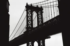 Wall mural Manhattan Bridge – fototapet med unikt motiv som skapar en inspirerande fondvägg