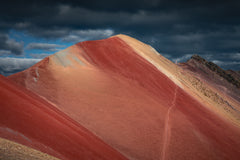 Wall mural Red Valley – fototapet med unikt motiv som skapar en inspirerande fondvägg