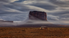 Wall mural Wind Over Navajo – fototapet med unikt motiv som skapar en inspirerande fondvägg