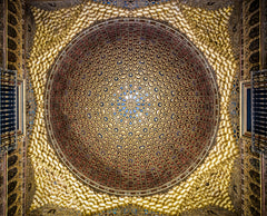 Wall mural Alcazar dome – fototapet med unikt motiv som skapar en inspirerande fondvägg