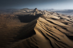 Wall mural desert mountains – fototapet med unikt motiv som skapar en inspirerande fondvägg