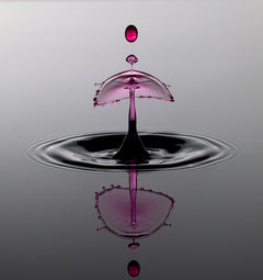 Wall mural Water Art – fototapet med unikt motiv som skapar en inspirerande fondvägg