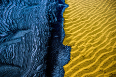 Wall mural BLUE AND YELLOW – fototapet med unikt motiv som skapar en inspirerande fondvägg