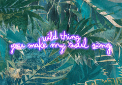 Wall mural Neon Jungle Wild Thing – fototapet med unikt motiv som skapar en inspirerande fondvägg