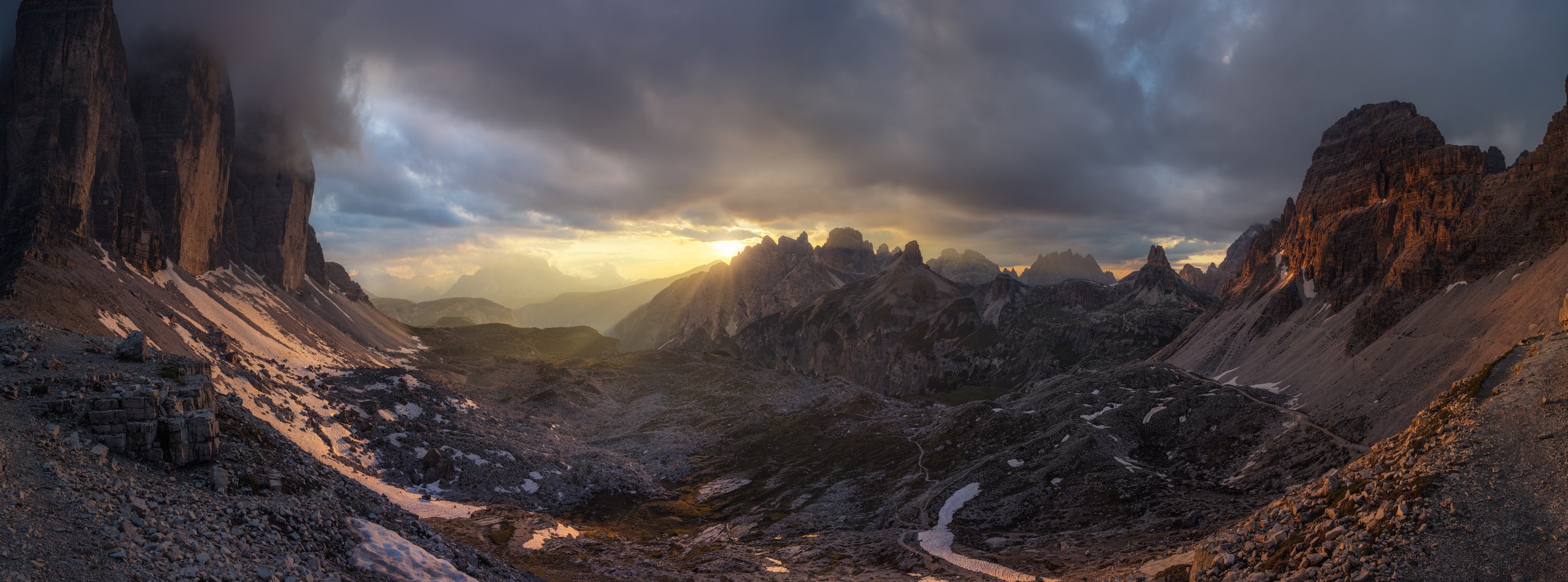 Walk Around Tre Cime di Lavaredo