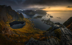 Wall mural Arctic autumn – fototapet med unikt motiv som skapar en inspirerande fondvägg