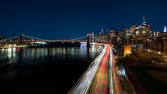 Wall mural New York Light Night – fototapet med unikt motiv som skapar en inspirerande fondvägg
