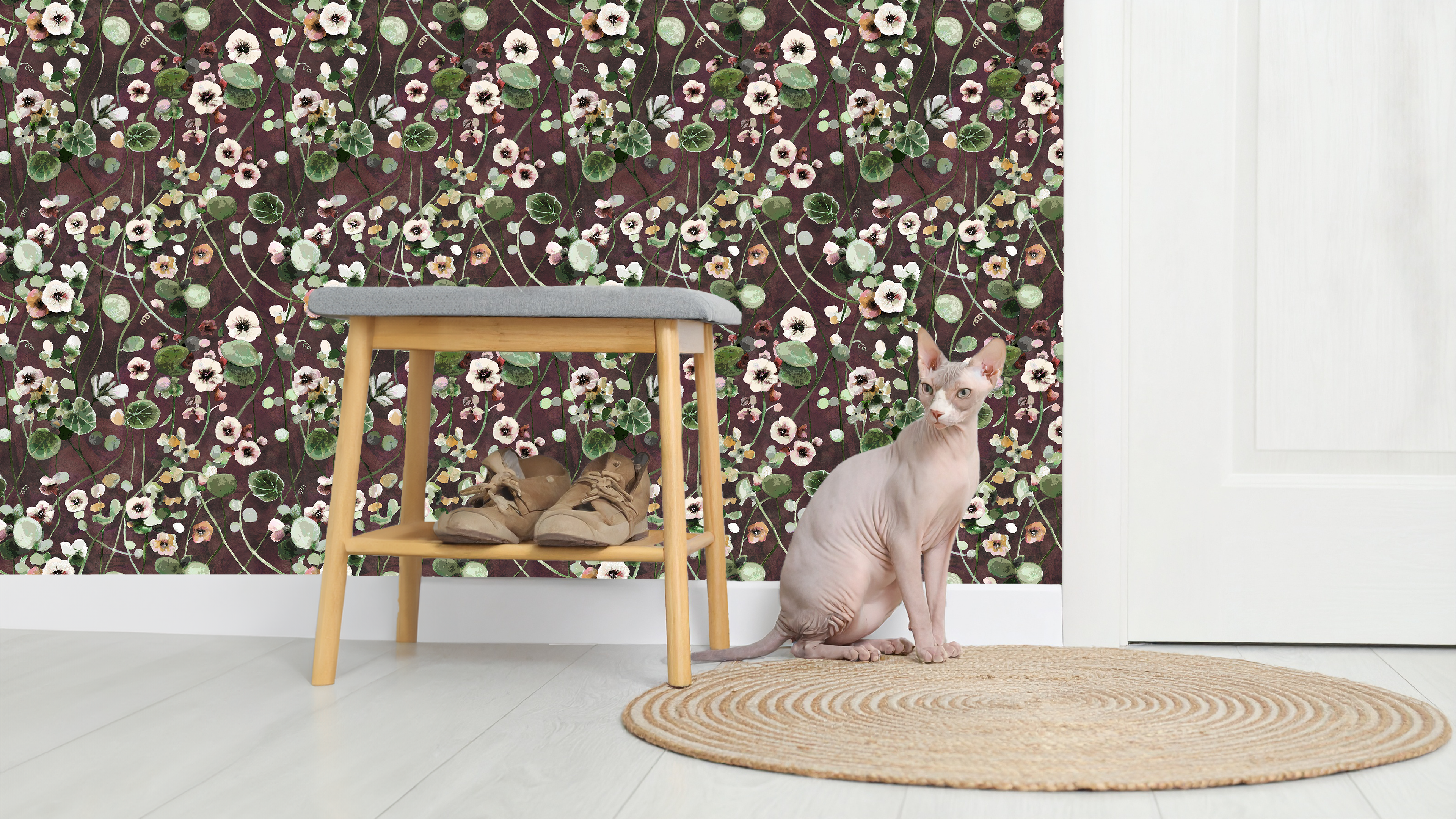 Krasse - Vine – Handmålad tapet med levande blommor i röda toner