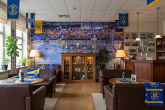 IK Oskarshamn - arenan före drabbningen - Fototapet ishockeyarena – fototapet med unikt motiv som skapar en inspirerande f...