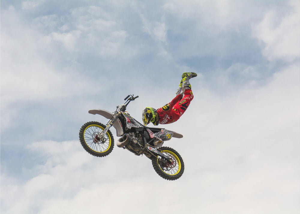 Hands-free superflyer