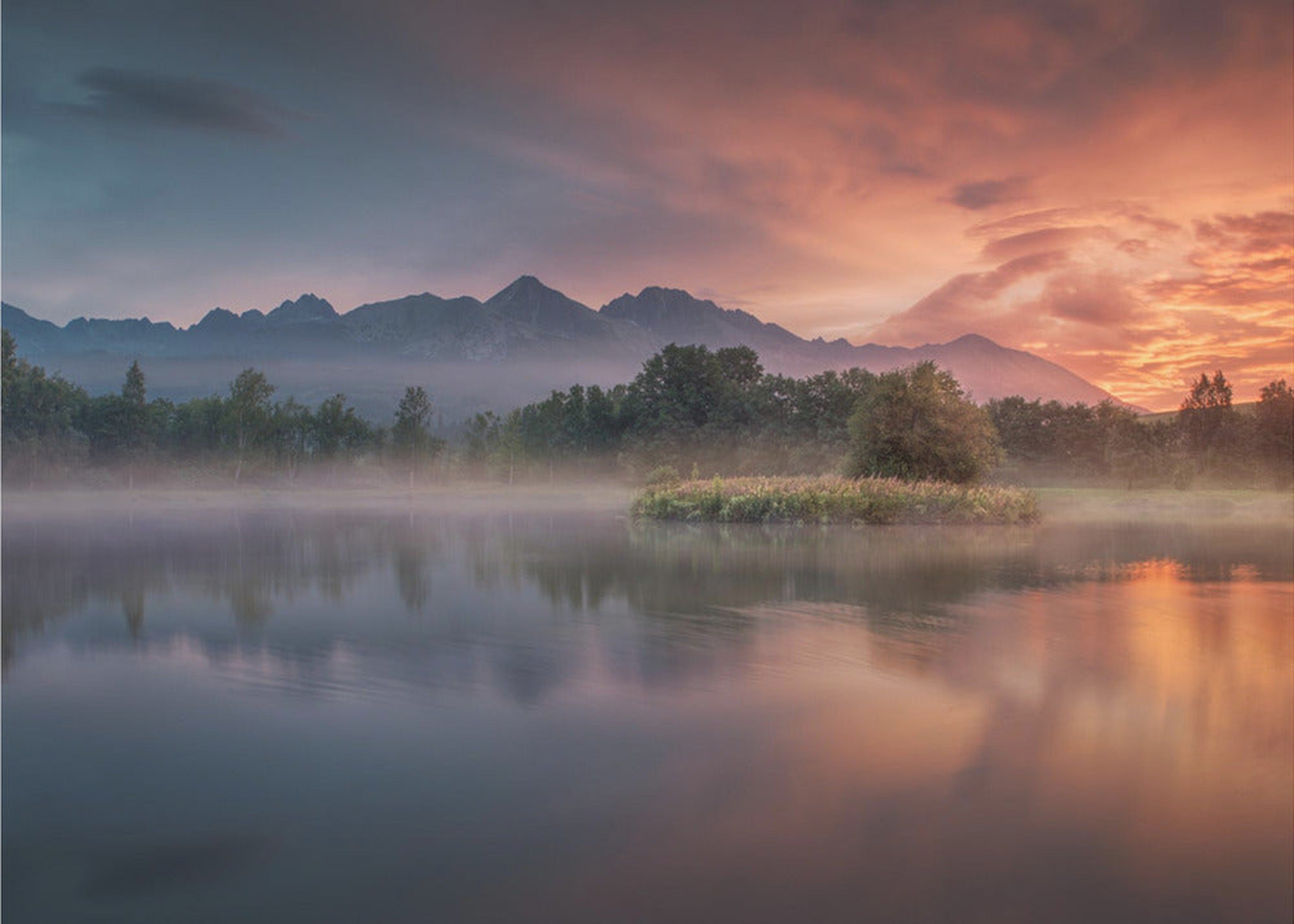 Daybreak by the lake