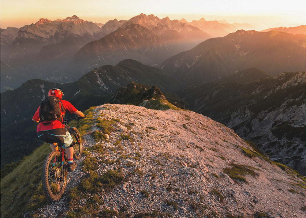 Riding ridge singletrack